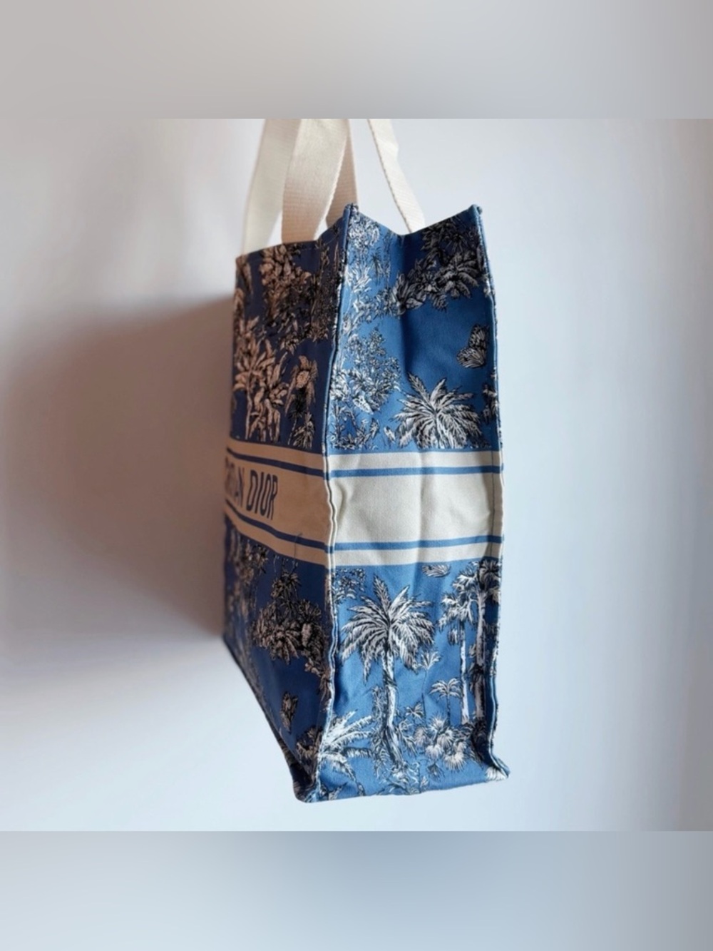 Christian Dior Beauty Blue Butterfly Tote - Picture 6 of 6